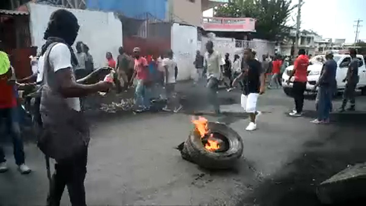 Αιματηρές συγκρούσεις στην πολύπαθη Αϊτή