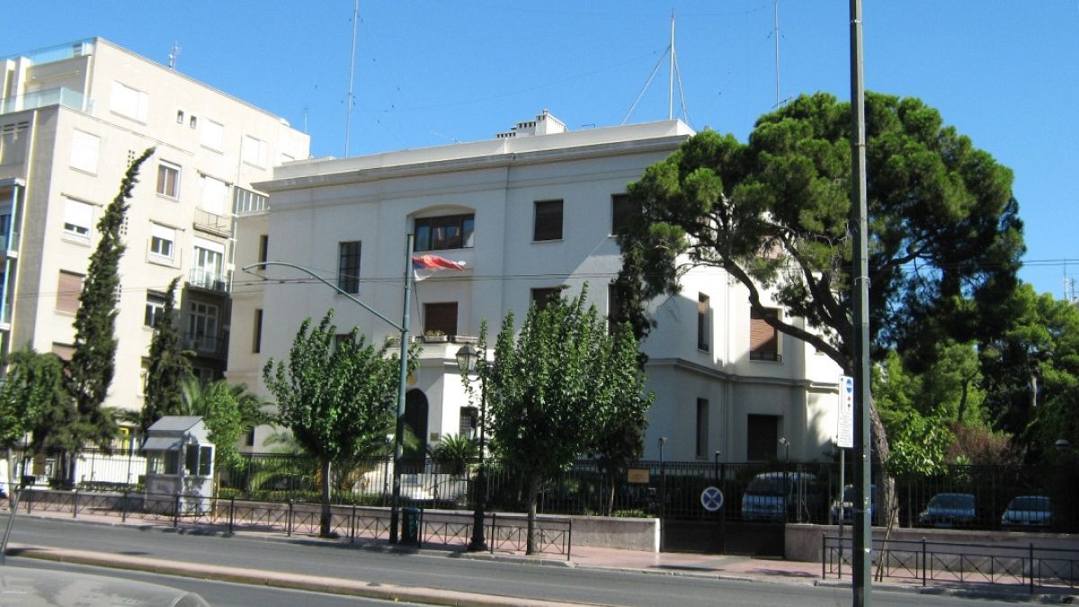 Εισβολή άνδρα που κρατούσε μαχαίρι στην σερβική πρεσβεία της Αθήνας