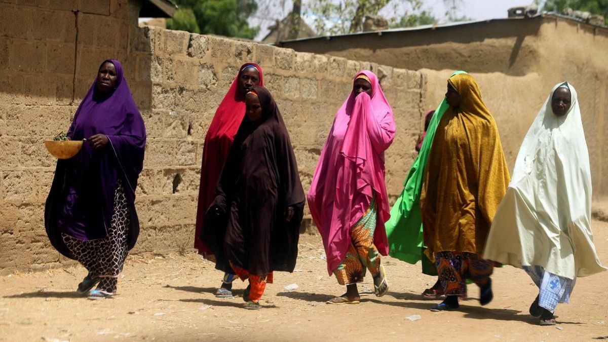 Nijerya'da silahlı kişiler 15 kız çocuğunu kaçırdı