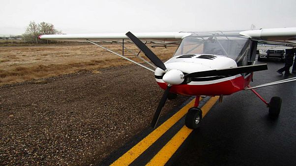 مراهقان يسرقان طائرة ويحلقان بها فوق طريق سريع بولاية يوتا الأمريكية مراهقان يسرقان طائرة ويحلقان بها فوق طريق سريع بولاية يوتا الأمريكية