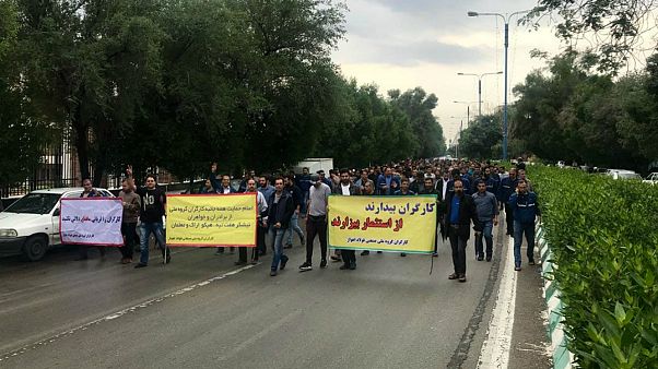 پانزدهمین روز اعتراض کارگران فولاد اهواز پانزدهمین روز اعتراض کارگران فولاد اهواز