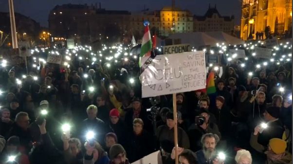 Reclaman que siga en Budapest la Universidad de Soros Reclaman que siga en Budapest la Universidad de Soros