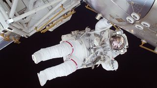 آیا روسیه می‌خواهد سفر فضانوردان آمریکایی به ماه را راستی آزمایی کند؟