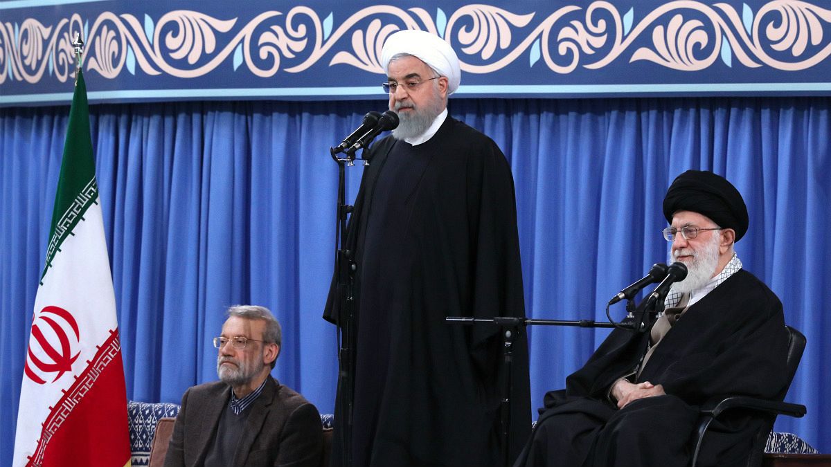 روحانی: گاوچران‌ها و شترسوارها به هم رسیده‌اند
