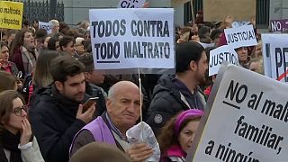 Kadına Yönelik Şiddet Madrid'de protesto edildi
