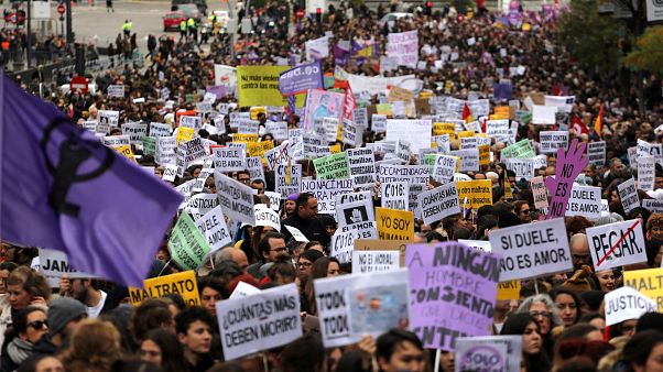 Una marea violeta inunda España contra la violencia machista Una marea violeta inunda España contra la violencia machista