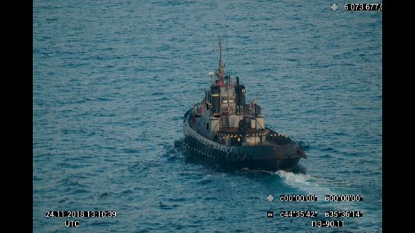 Ucrânia acusa Rússia de atacar e capturar três navios ao largo da Crimeia Ucrânia acusa Rússia de atacar e capturar três navios ao largo da Crimeia