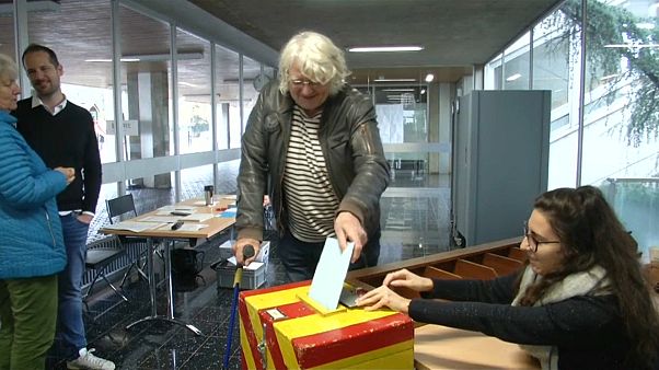 Los suizos dicen 'no' a la supremacía de su Constitución Los suizos dicen 'no' a la supremacía de su Constitución