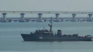 UE condena captura de navios ucranianos pela Rússia