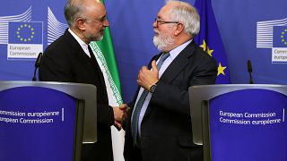 Bruselas y Teherán reiteran su compromiso con el acuerdo nuclear