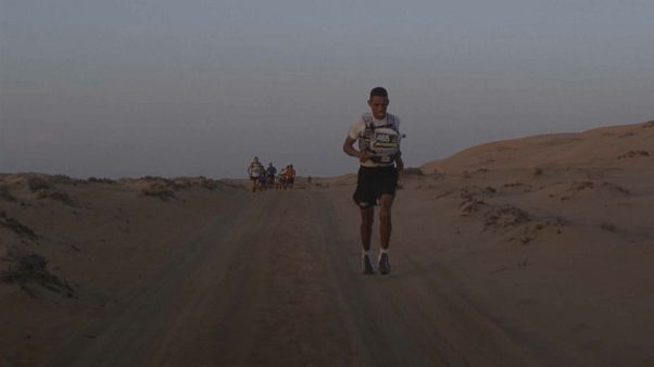 Rachid El Morabity vince la Maratona del Deserto dell'Oman Rachid El Morabity vince la Maratona del Deserto dell'Oman