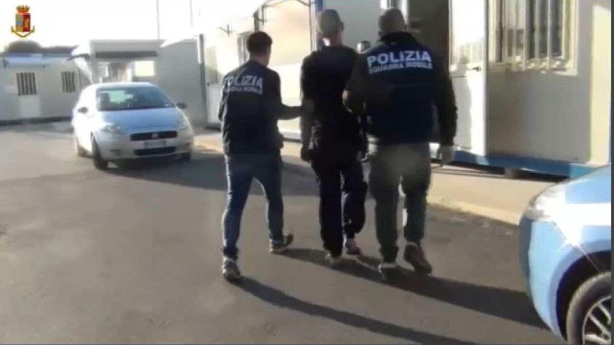 Sicilia: doppia operazione anti scafisti