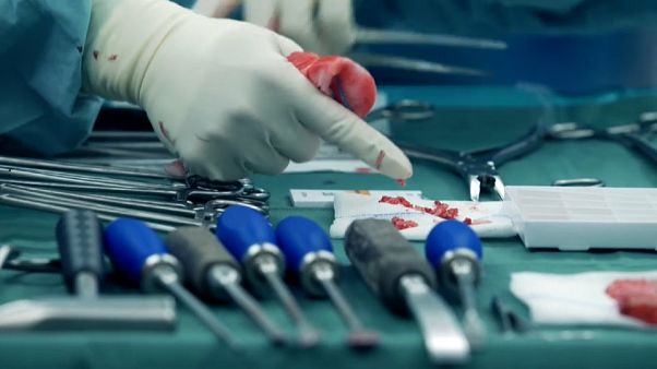 Gefährliche Implantate? Recherche deckt gravierende Mängel auf Gefährliche Implantate? Recherche deckt gravierende Mängel auf