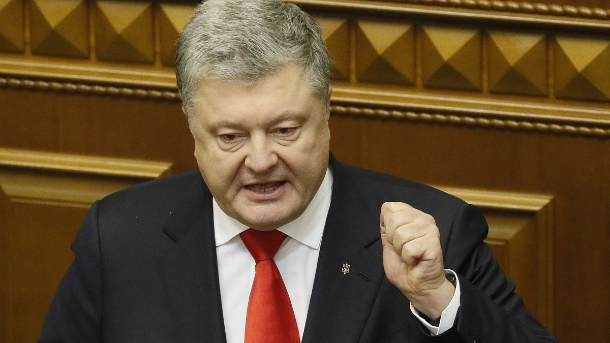Poroshenko durante la sesión en el Parlamento en Kiev