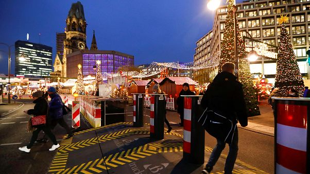Weihnachtsstimmung in der "Glühweinfestung" Breitscheidplatz Weihnachtsstimmung in der "Glühweinfestung" Breitscheidplatz