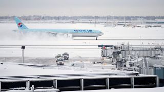 1.189 Flüge gestrichen: Schneesturm legt O'Hare-Flughafen in Chicago lahm
