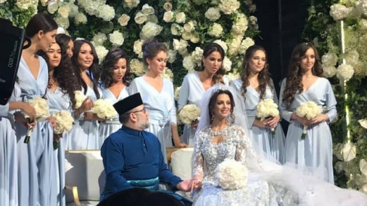 شاهد: زواج ملك ماليزيا من ملكة جمال روسيا 
