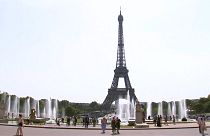يعود تاريخ برج إيفل الشهير وسط العاصمة الفرنسية باريس لعام 1889