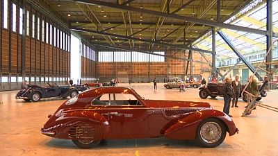 شاهد: سيارة "ألفا روميو" نادرة تناهز 22 مليون يورو قريبا في معرض باريسي للمزاد 