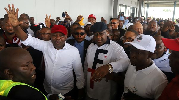 Félix Tshisekedi et Vital Kamerhe à l'aéroport de Kinshasa Félix Tshisekedi et Vital Kamerhe à l'aéroport de Kinshasa
