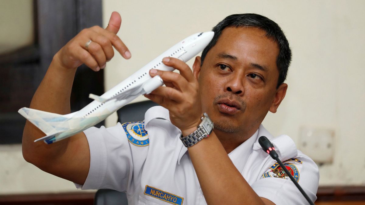 تلاش خلبانان هواپیمای لاین‌ایر اندونزی برای کنترل هواپیما پیش از سقوط 