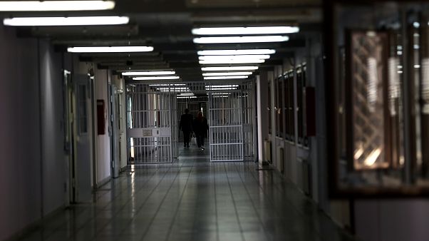 Λάρισα: Αποφυλακίστηκε η καθαρίστρια Λάρισα: Αποφυλακίστηκε η καθαρίστρια