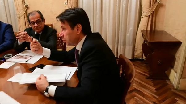 Manovra, Tria: "scontiamo la leggerezza del precedente Governo" Manovra, Tria: "scontiamo la leggerezza del precedente Governo"