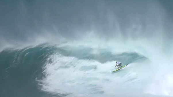Billy Kemper vence etapa do Mundial de ondas grandes em Mauí Billy Kemper vence etapa do Mundial de ondas grandes em Mauí