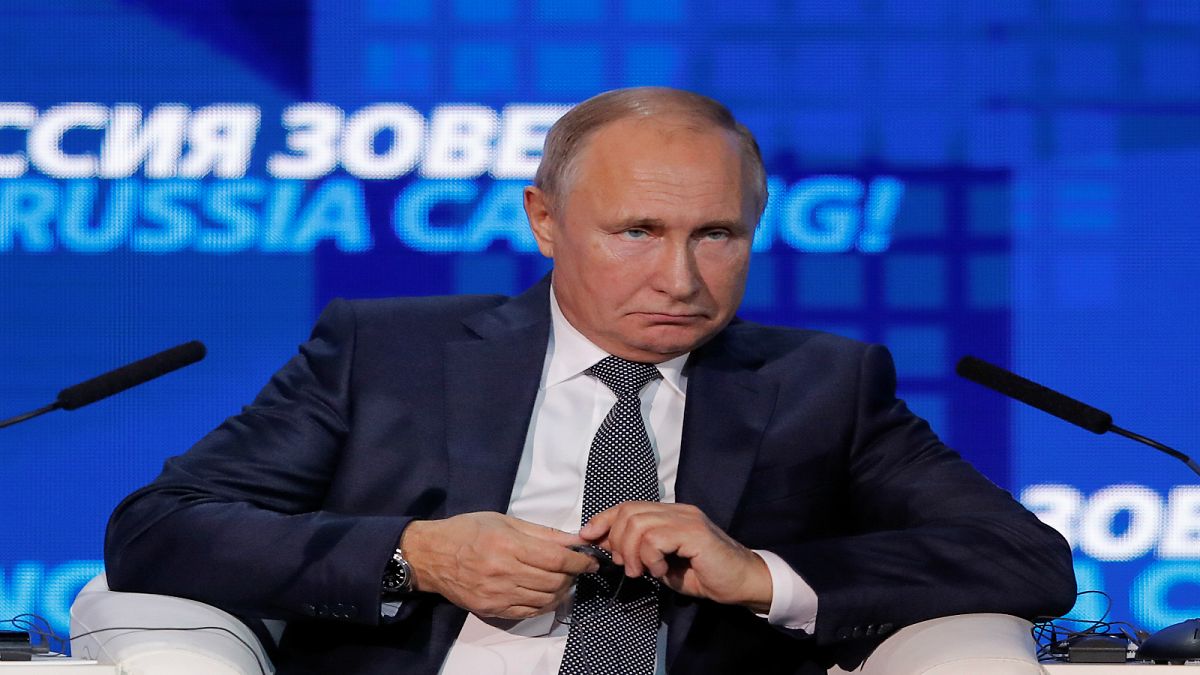 بوتين يتهم بوروشينكو بافتعال مواجهة بحرية لكسب مؤيدين له