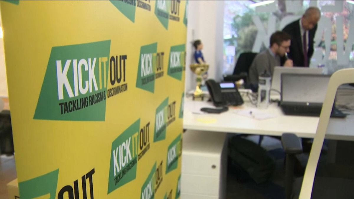 A "Kick it Out" promove a igualdade e a inslusão no futebol britânico