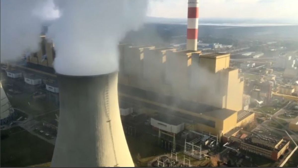 Greenpeace stages chimney top protest at Polish coal power plant 