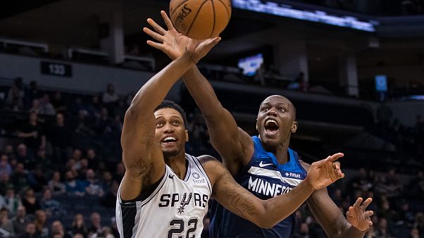 NBA: Rockets e Spurs, che disastro! NBA: Rockets e Spurs, che disastro!
