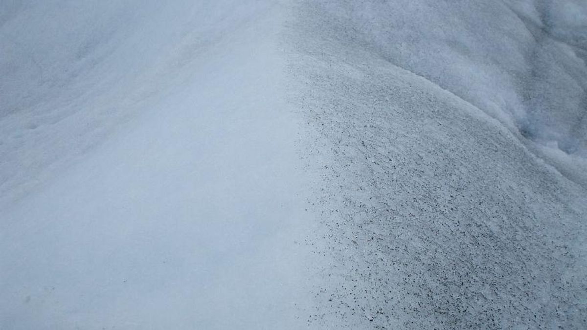 إكتشاف فوهة نيزكية عملاقة في غرينلاند تقبع تحت كتلة جليدية بعمق 800 متر 