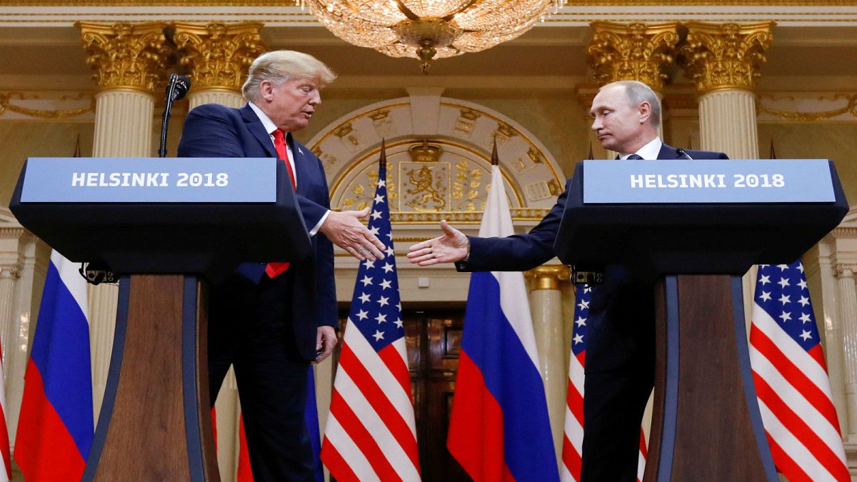 الرئيسان الأمريكي والروسي دونالد ترامب وفلاديمير بوتين في هلسنكي 16-06-2018