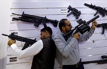 Έκθεση όπλων στο Πακιστάν