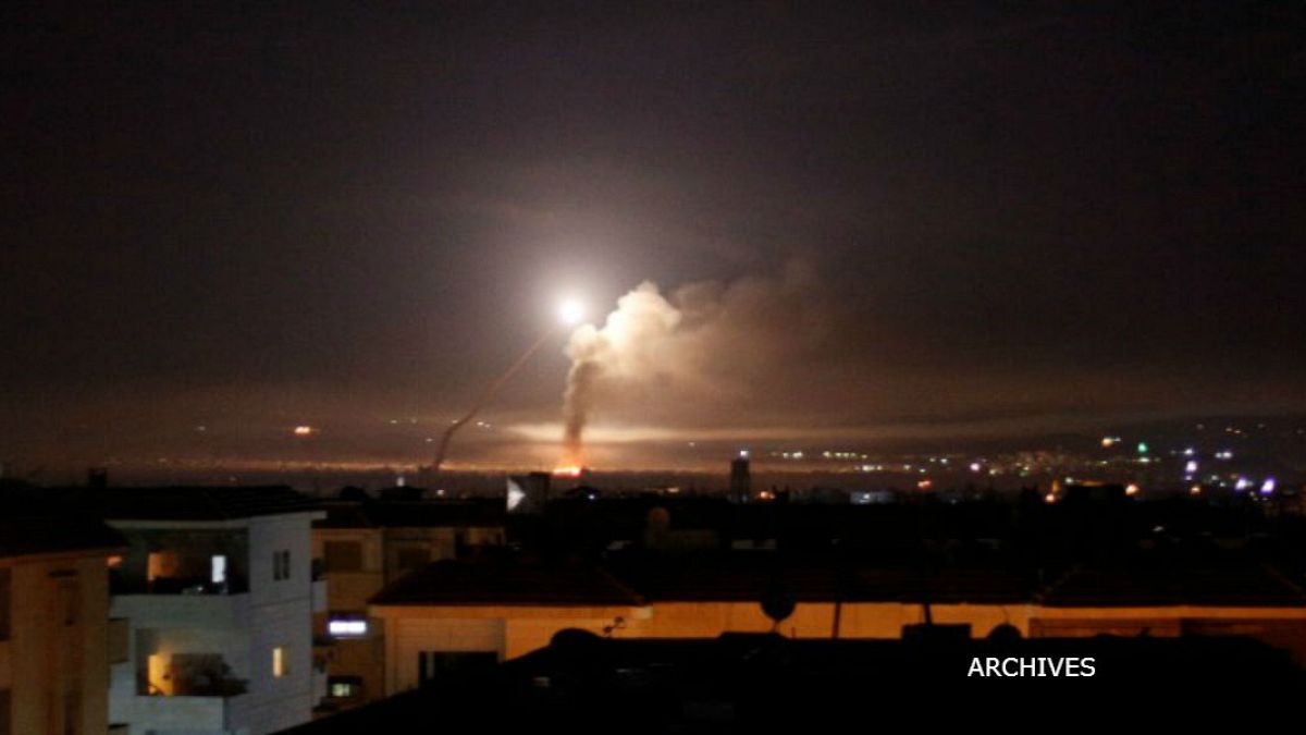 حمله گسترده اسرائیل به حومه دمشق و منطقه قنیطره؛ شلیک پدافند هوایی سوریه به اهداف دشمن 