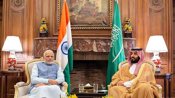 بن سلمان يلتقي برئيس وزراء الهند في الأرجنتين بن سلمان يلتقي برئيس وزراء الهند في الأرجنتين