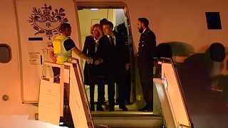 G20: Macron accolto in Argentina da... un gilet giallo!