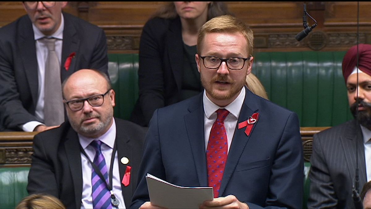 Video | İngiliz milletvekili mecliste HIV virüsünü taşıdığını açıkladı