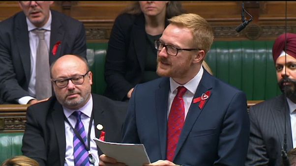Britisches Unterhaus: Abgeordneter enthüllt seinen positiven HIV-Status Britisches Unterhaus: Abgeordneter enthüllt seinen positiven HIV-Status