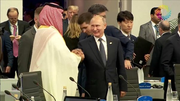 الرئيس الروسي فلاديمير بوتين وولي العهد السعودي محمد بن سلمان الرئيس الروسي فلاديمير بوتين وولي العهد السعودي محمد بن سلمان