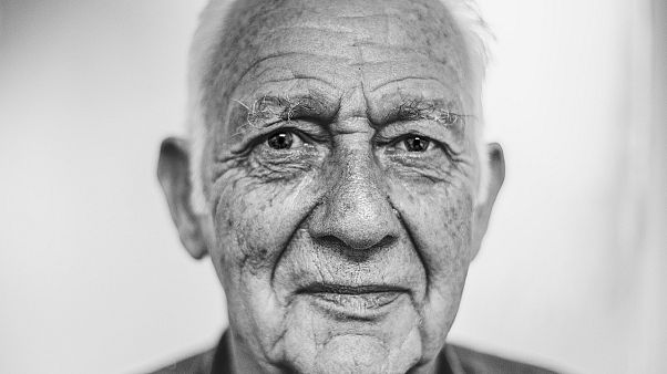 إيطاليا: رسميا.. كبار السن هم من بلغوا سن ال75 وأكثر وما دون ذلك فهو الشباب والحيوية إيطاليا: رسميا.. كبار السن هم من بلغوا سن ال75 وأكثر وما دون ذلك فهو الشباب والحيوية