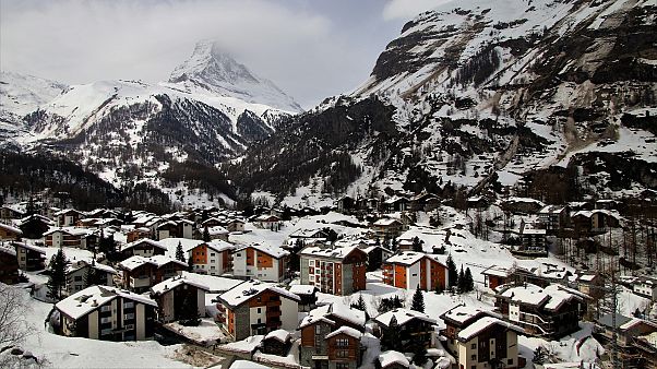 Explosion im 5-Sterne-Hotel in Zermatt - 6 Verletzte Explosion im 5-Sterne-Hotel in Zermatt - 6 Verletzte