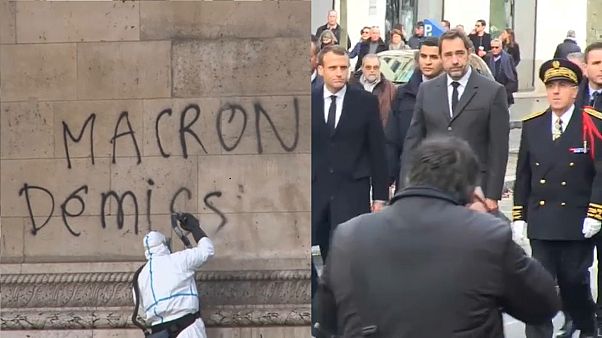 Nach "Gelbwesten"-Randale: Macron startet Krisentreffen Nach "Gelbwesten"-Randale: Macron startet Krisentreffen