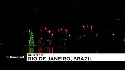 Плавучая рождественская ёлка в Рио