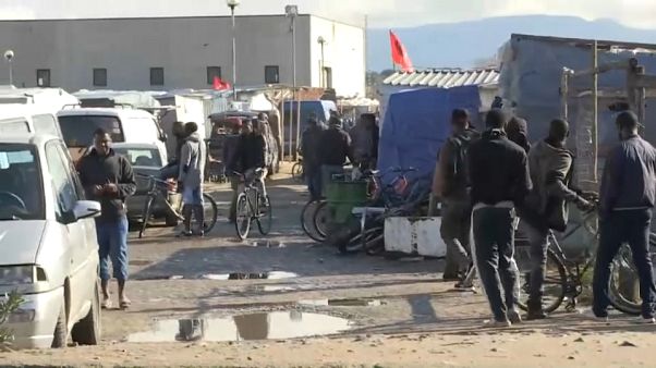 Gioia Tauro: divampa un incendio e muore un diciottenne del Gambia Gioia Tauro: divampa un incendio e muore un diciottenne del Gambia