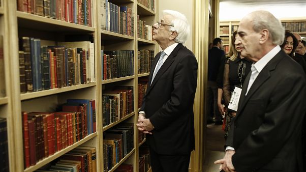 Εγκαινιάστηκε η βιβλιοθήκη της ΕΣΗΕΑ Εγκαινιάστηκε η βιβλιοθήκη της ΕΣΗΕΑ