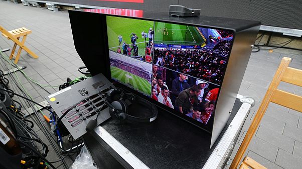 UEFA'dan VAR kararı: Şampiyonlar Ligi'nde bu sezon uygulanmaya başlayacak UEFA'dan VAR kararı: Şampiyonlar Ligi'nde bu sezon uygulanmaya başlayacak
