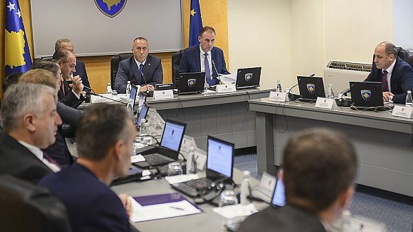Az EU is a koszovói vámemelés eltörlését követeli Az EU is a koszovói vámemelés eltörlését követeli