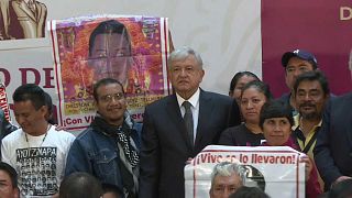 López Obrador reabre el caso de los 43 de Ayotzinapa